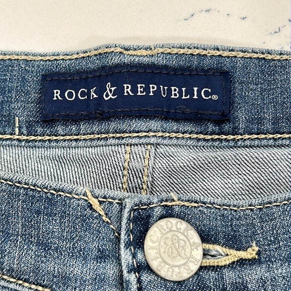 Rock & Republic Kendall Straight Distressed Stretch w/ no Holes sz.14 - Picture 5 of 10
